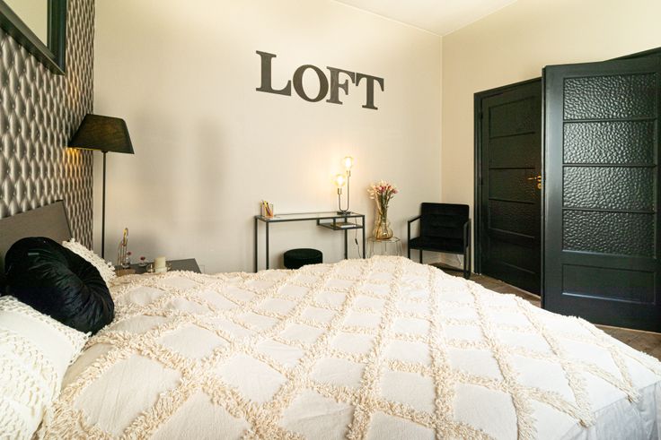 Chambre depuis le lit